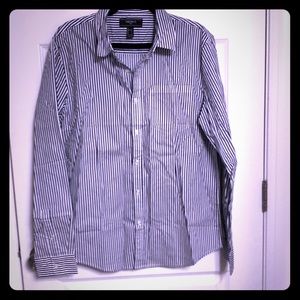 Forever 21 Men’s Button-Down Shirt (Size Large)
